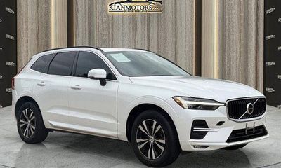 2023 Volvo XC60 Core Bright Theme