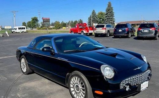 2005 Ford Thunderbird