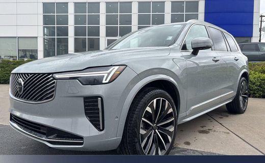 2026 Volvo XC90 Plus Bright