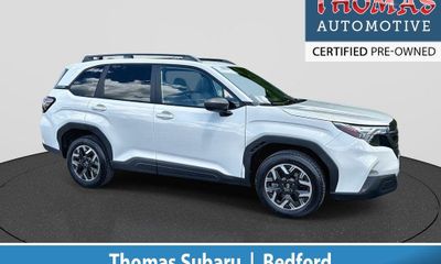 2025 Subaru Forester Premium Base