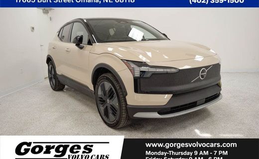 2026 Volvo EX30 CC Ultra