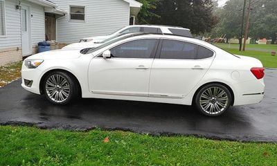 2016 Kia Cadenza Luxury