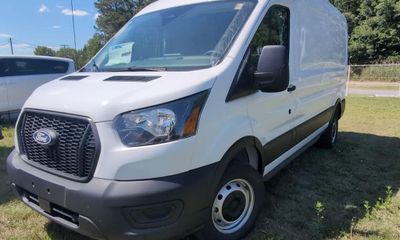 2026 Ford Transit Medium Roof
