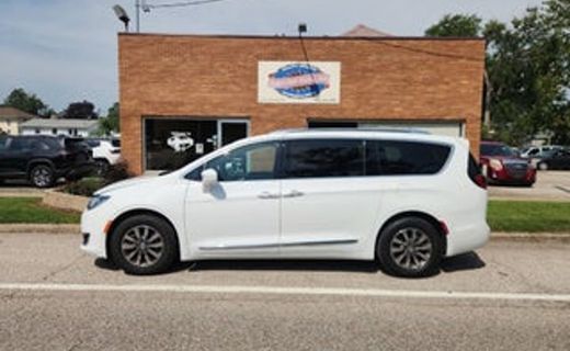 2020 Chrysler Pacifica Touring L Plus