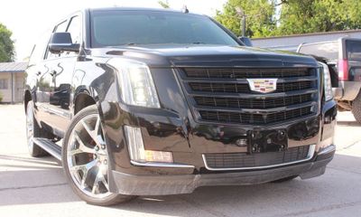 2018 Cadillac Escalade ESV Premium Luxury