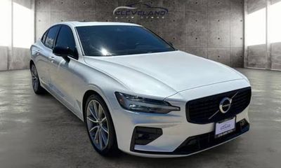2021 Volvo S60 R Design Momentum
