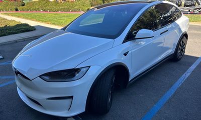 2023 Tesla Model X Plaid