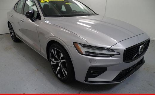 2024 Volvo S60 Plus Dark