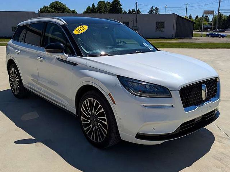 2021 Lincoln Corsair — a typically priced live listing