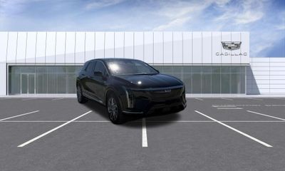 2025 Cadillac Optiq Luxury 2