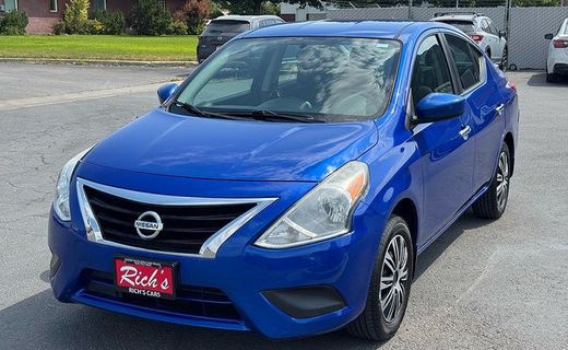 2016 Nissan Versa SV