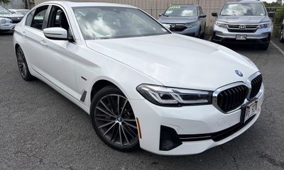 2023 BMW 530E Hybrid Plug