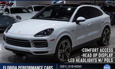 2023 Porsche Cayenne E Hybrid Coupe