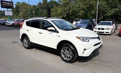 2017 Toyota RAV4 LTD Hybrid