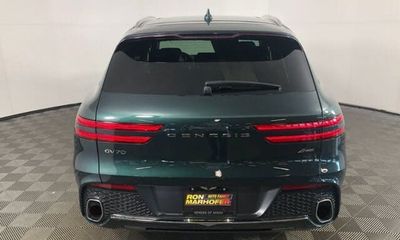 2023 Genesis GV70 2 5T Select
