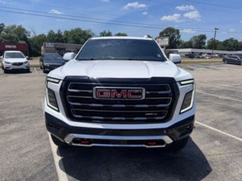2025 Gmc Yukon — a typically priced live listing