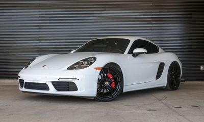 2025 Porsche 718 Cayman S