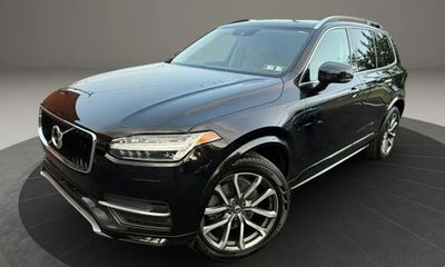 2019 Volvo XC90 Momentum