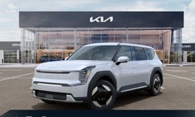 2026 Kia EV9 Light SR
