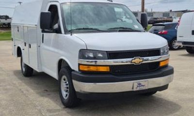 2026 Chevrolet Express 3500 Cutaway 139