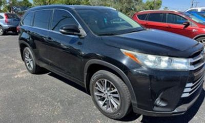 2017 Toyota Highlander SE XLE