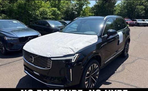 2026 Volvo XC90 Plus Bright