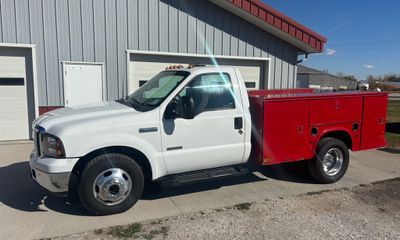 2005 Ford F-350 XLT DRW