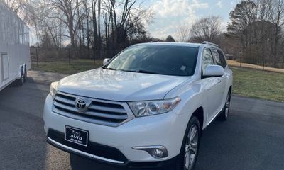2013 Toyota Highlander Base