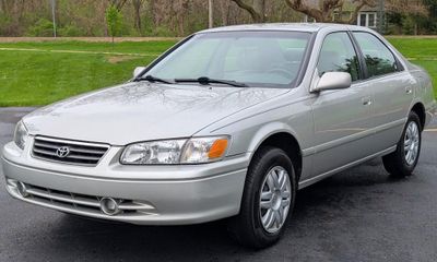 2001 Toyota Camry LE
