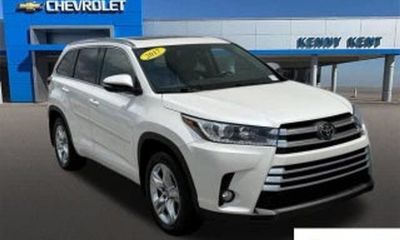 2019 Toyota Highlander LE