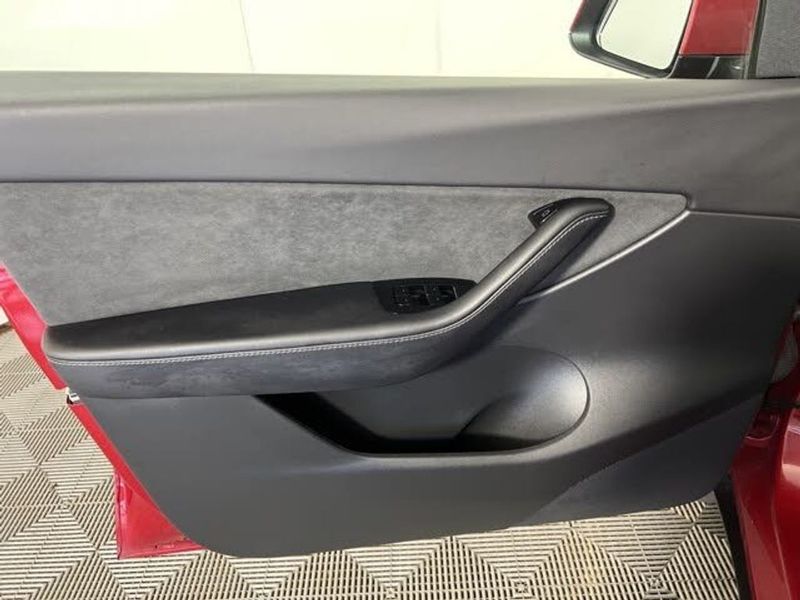 2020 Tesla Model Y — a typically priced live listing
