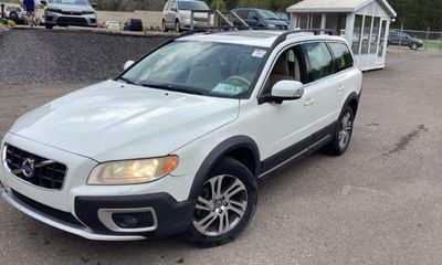 2010 Volvo XC70 32