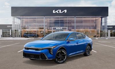 2025 Kia K4 GT Line