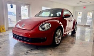 2016 Volkswagen Beetle 1 8T SE