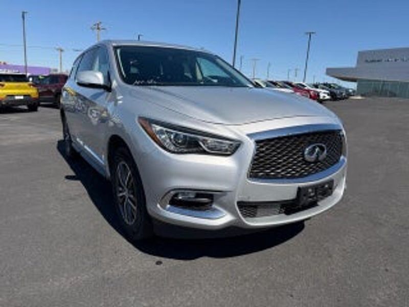 2019 Infiniti QX60 — a typically priced live listing