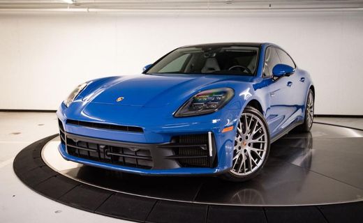 2026 Porsche Panamera 4
