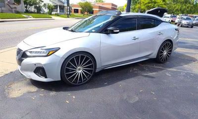 2019 Nissan Maxima S