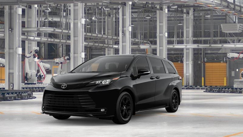 2026 Toyota Sienna — a typically priced live listing