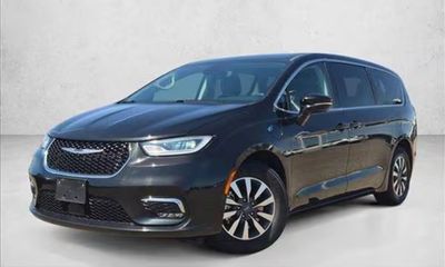 2024 Chrysler Pacifica Select
