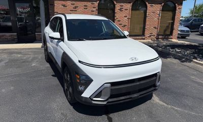 2024 Hyundai Kona SE