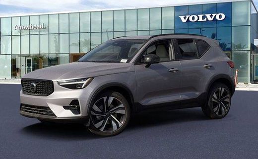2026 Volvo XC40 Ultra Dark