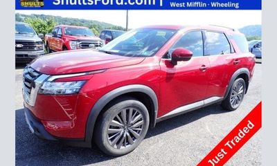 2023 Nissan Pathfinder SL