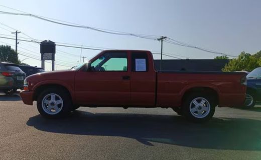2001 Chevrolet S-10 Pickup