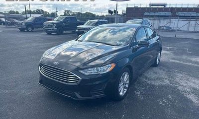 2020 Ford Fusion SE