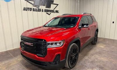 2023 GMC Acadia SLT
