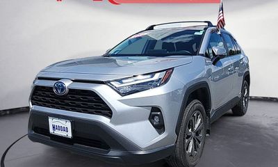 2024 Toyota RAV4 XLE Premium