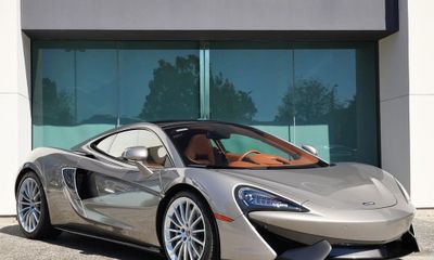 2017 McLaren 570GT