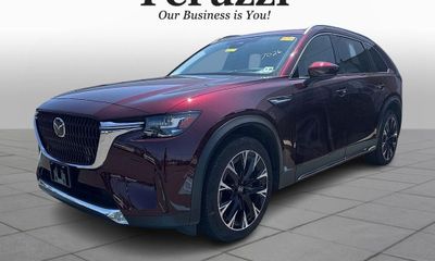 2024 Mazda CX-90 Premium Package