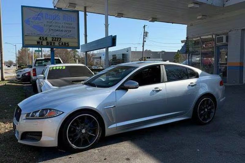 2015 Jaguar XF — a typically priced live listing