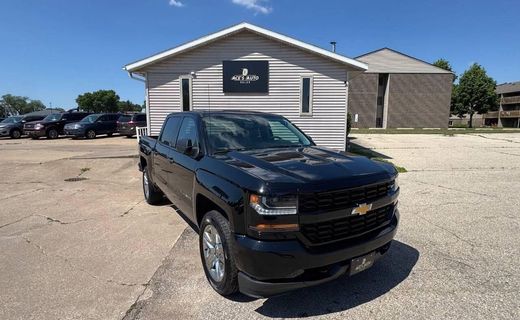 2018 Chevrolet Silverado Custom